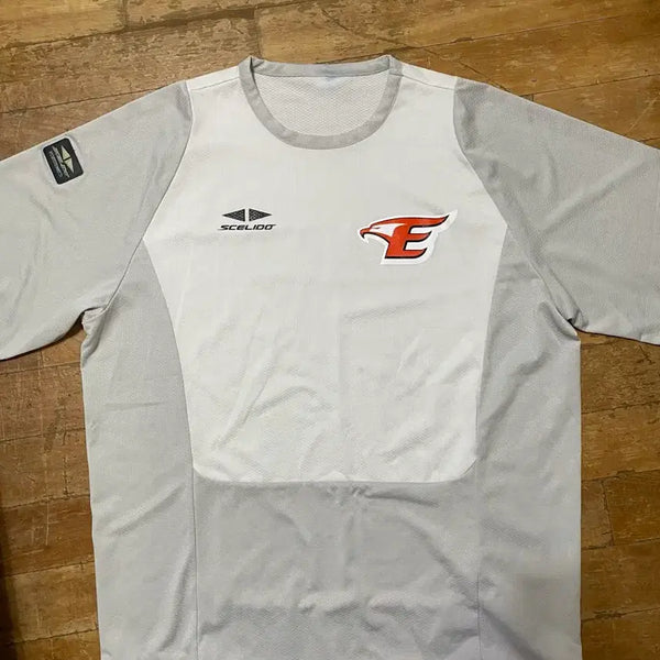 [BUNJANG] Skelido Sports Hanwha Eagles Short-Sleeve T-Shirt 2XL / 스켈리도 스포츠 한롸이글스  반팔 티셔츠 2XL (105)