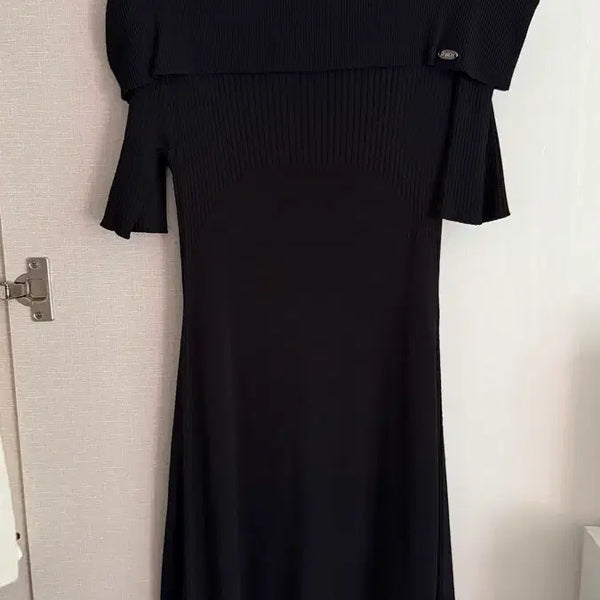 [BUNJANG] Navy Off-Shoulder Dress / 네이비 오프숄더 드레스 원피스