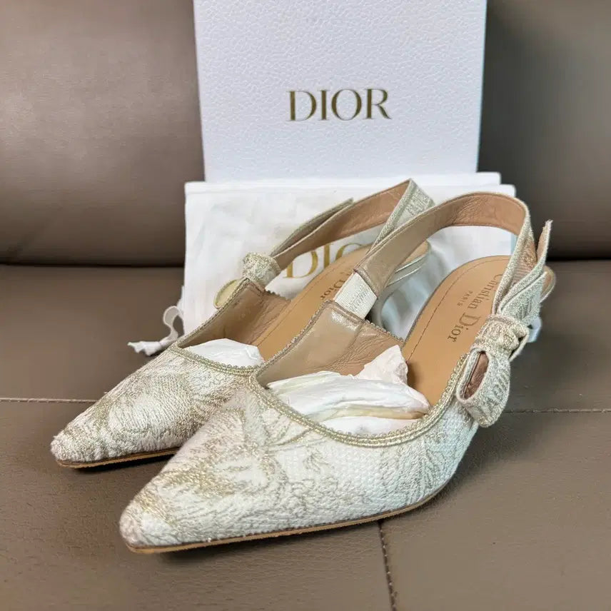 [BUNJANG] Dior Embroidered Cotton Slingback Pumps / [36.5] 디올 자 디올 코튼 자수 슬링백 펌프스
