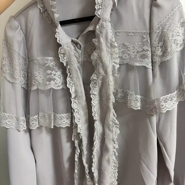 [BUNJANG] Rosita Blouse with Brooch / 로지타 블라우스 판매