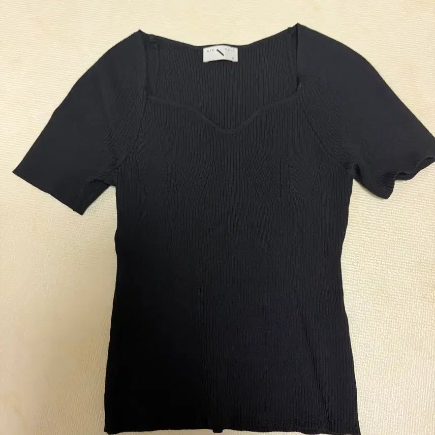 [BUNJANG] Square Neck Knit / 스퀘어넥 니트