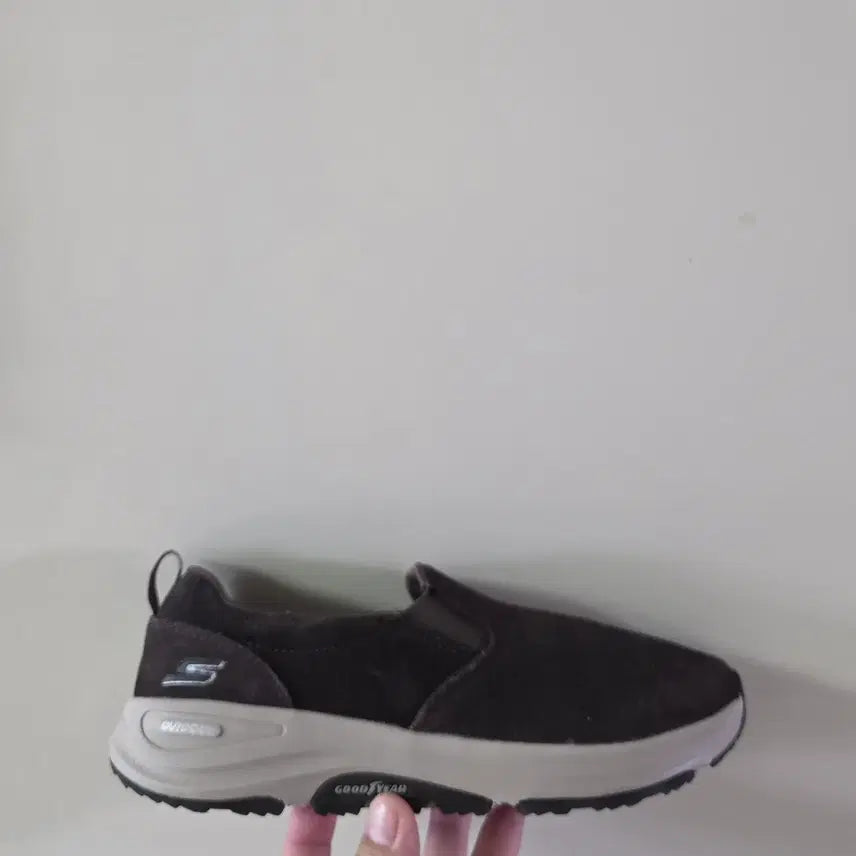 [BUNJANG] Skechers Go Walk Outdoor Slip-On Chocolate Leather Sneakers / [230] 스케쳐스 고워크 아웃도어 슬립온 초콜렛ㅡ단종매물,최저가