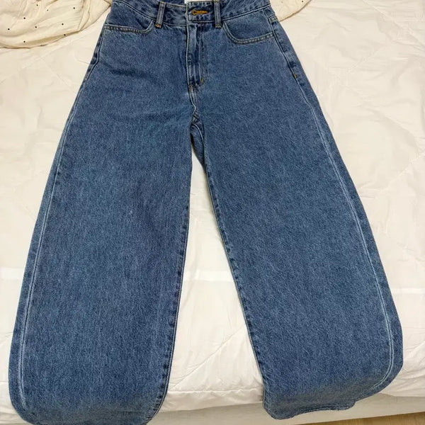 [BUNJANG] Amomento Curved Jeans / 아모멘토 커브드 진
