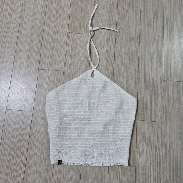 [BUNJANG] Oziz Smoking Keyhole Halterneck Bralette - White, Size S / 오즈이즈 스모킹 키홀 홀터넥 브라탑 S