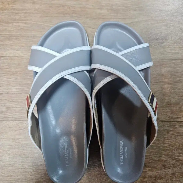 [BUNJANG] Thom Browne Slides (Size 280) / 톰브라운 슬리퍼 (280)