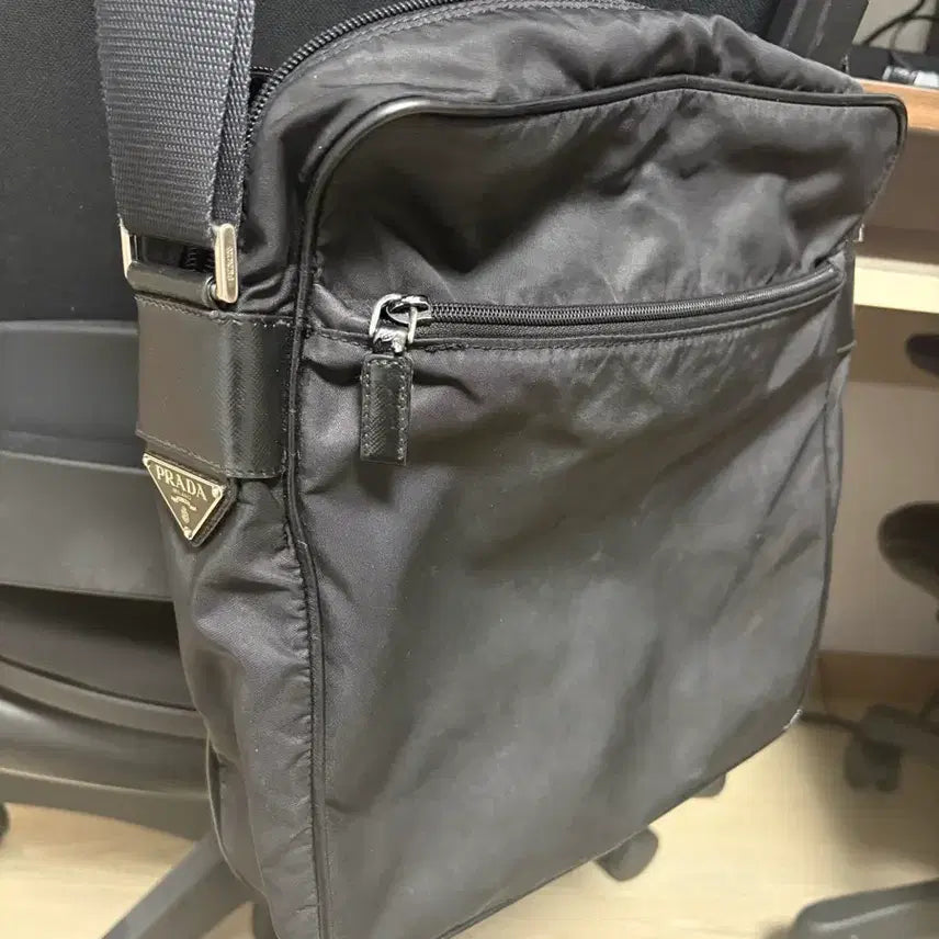 [BUNJANG] Prada Nylon Crossbody Bag / 프라다 크로스백