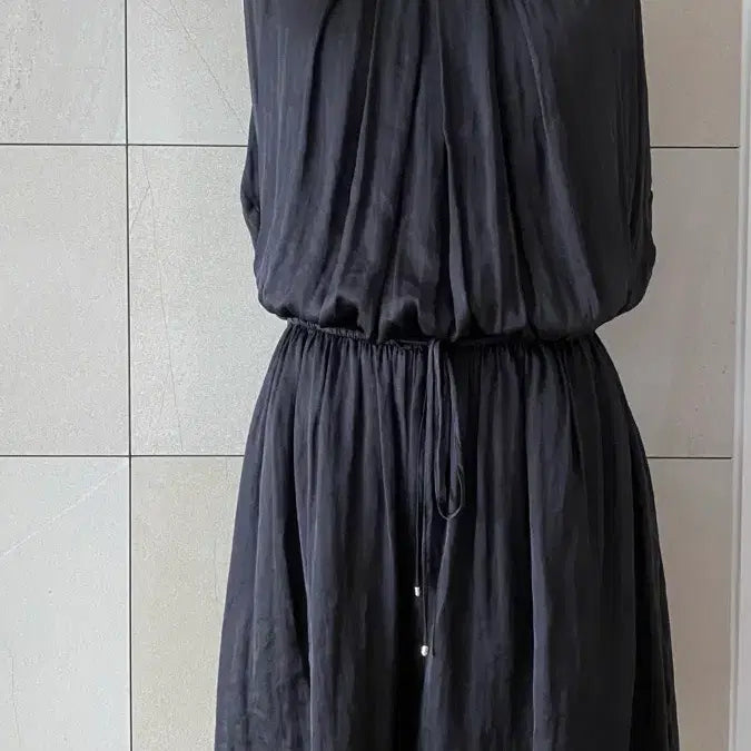 [BUNJANG] Massimo Dutti Silk-Blend Sleeveless Jumpsuit / 마시모두띠 나시점프수트