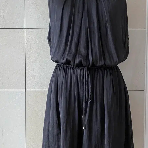 [BUNJANG] Massimo Dutti Silk-Blend Sleeveless Jumpsuit / 마시모두띠 나시점프수트