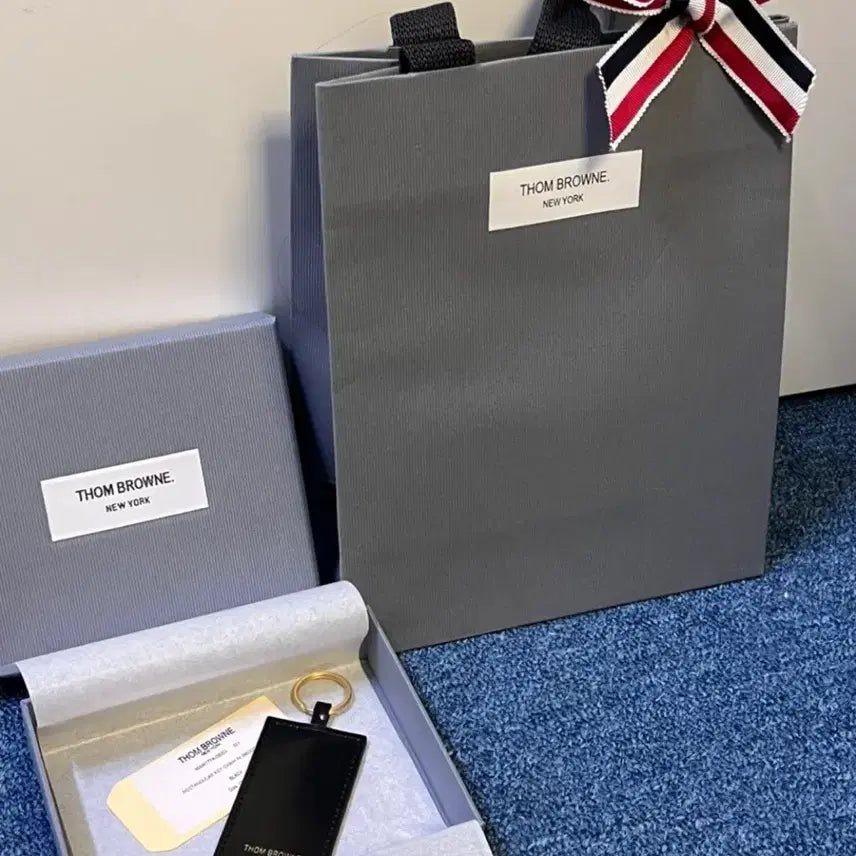 [BUNJANG] Thom Browne Leather Keychain / 톰브라운 키링 새상품
