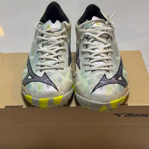 [BUNJANG] Mizuno Alpha 2 Elite TF Soccer Cleats (Size 260) / 미즈노 알파2 엘리트 tf 260 팝니다.