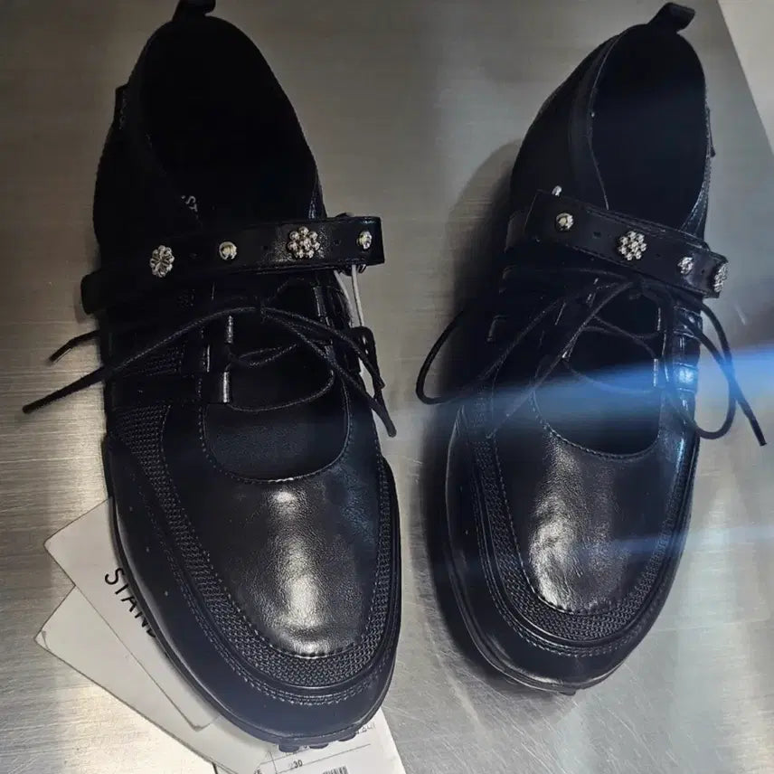 [BUNJANG] Stand Oil Empty Stud Lace-up Sneakers (Black) / 스탠드 오일 X 엠프티 스터드 레이스업 스니커즈 (블랙) 240mm