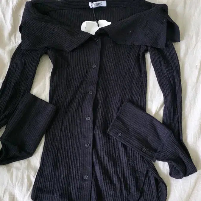 [BUNJANG] Seric Off-the-Shoulder Top / 세릭