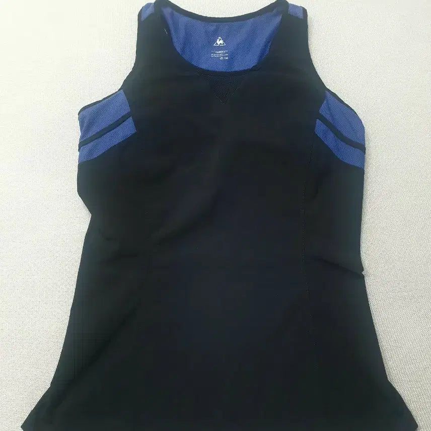 [BUNJANG] Le Coq Sportif Sleeveless Bra Top Shirt Black/Blue Women's 85 / 르꼬끄 민소매 브라탑 셔츠 블랙/블루 여성85