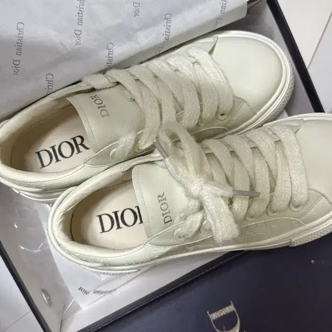 [BUNJANG] Dior Sneakers White Size 42 / 디올 스니커즈 화이트 42