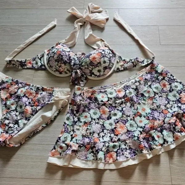 [BUNJANG] Floral Pattern Bikini Swimsuit 3-Piece Set / 플로럴 패턴 비키니 수영복 3종 세트
