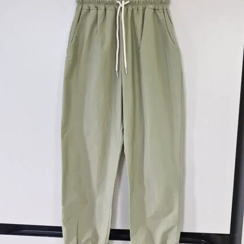 [BUNJANG] Lightweight Jogger Pants (Khaki) / 바스락 조거팬츠(25~26)