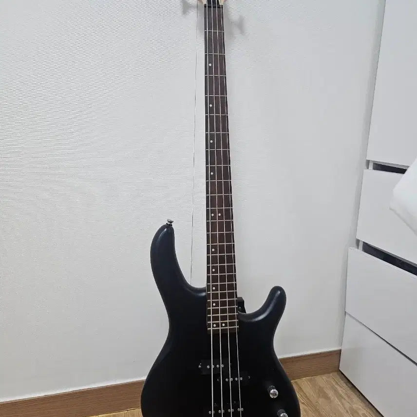 [BUNJANG] Colt Black Matte Bass Guitar / 콜트 베이스 기타