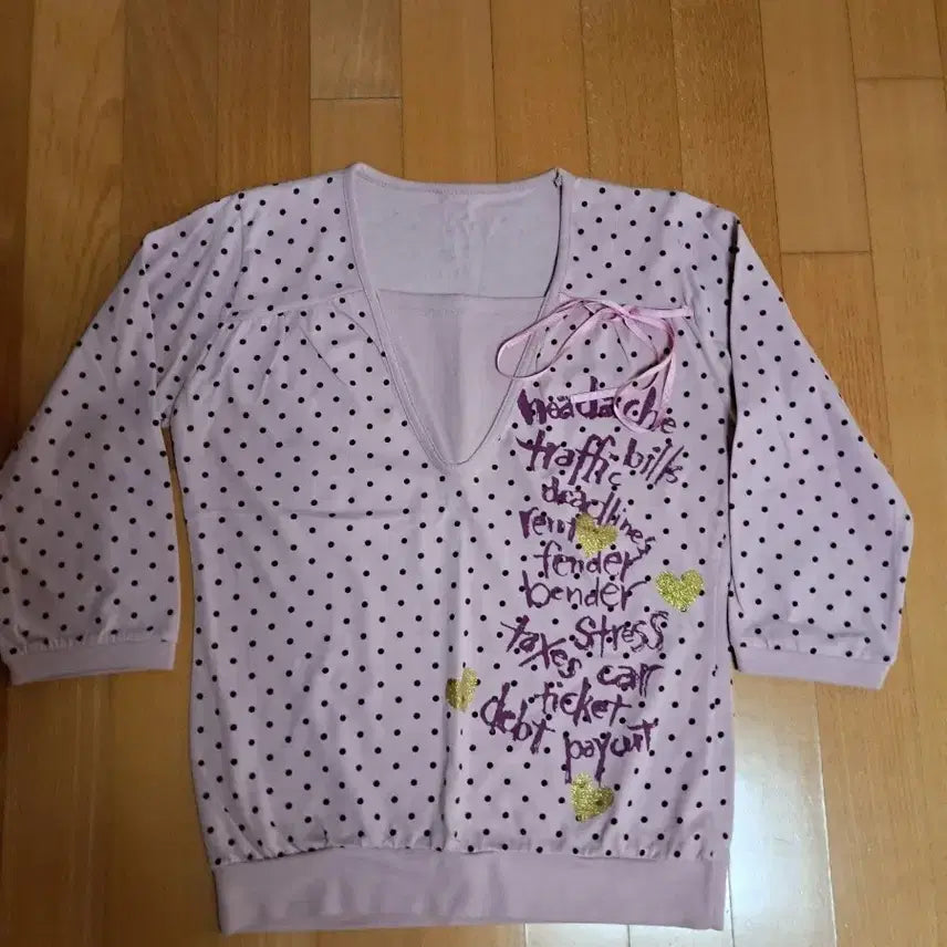 [BUNJANG] Polka Dot V-Neck Three-Quarter Sleeve T-Shirt / [새제품] 땡땡이 무늬 V넥 칠부 티셔츠