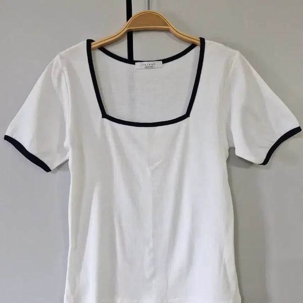 [BUNJANG] Square Neck Short Sleeve Top (Size 44-55) / 스퀘어라인 반팔(44~55)