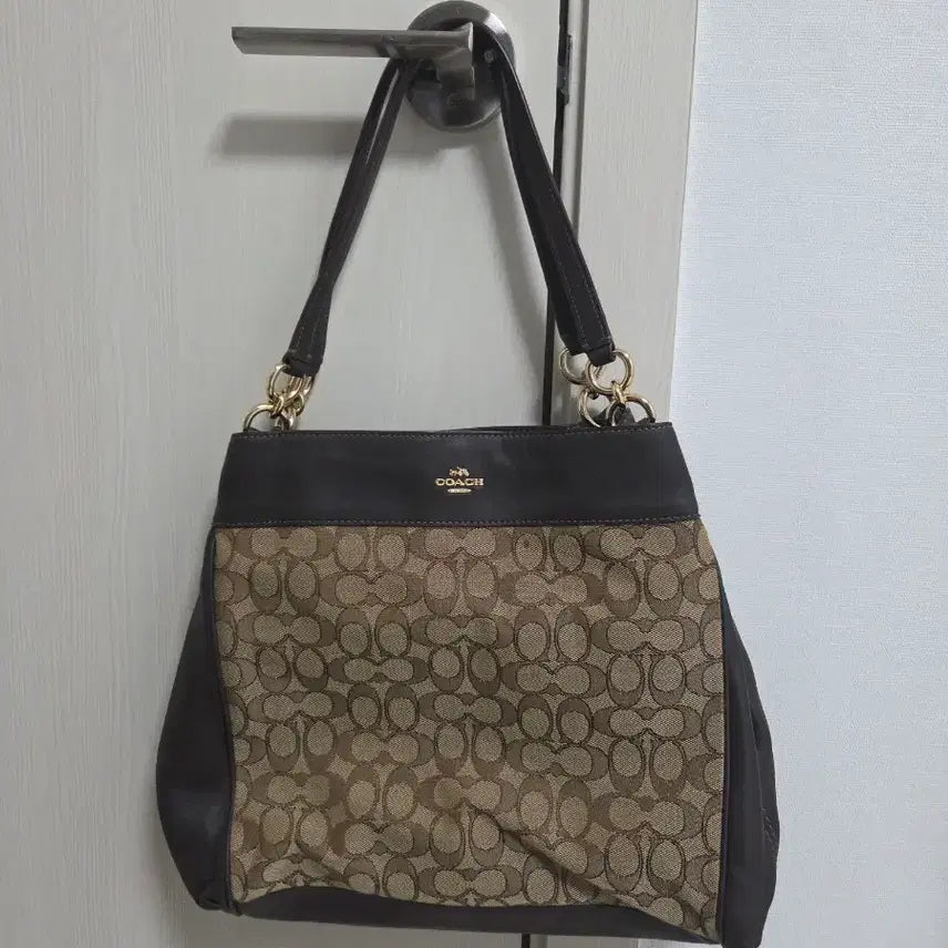 [BUNJANG] Coach Signature Canvas Shoulder Bag Brown / 코치 시그니처 캔버스 숄더백 브라운