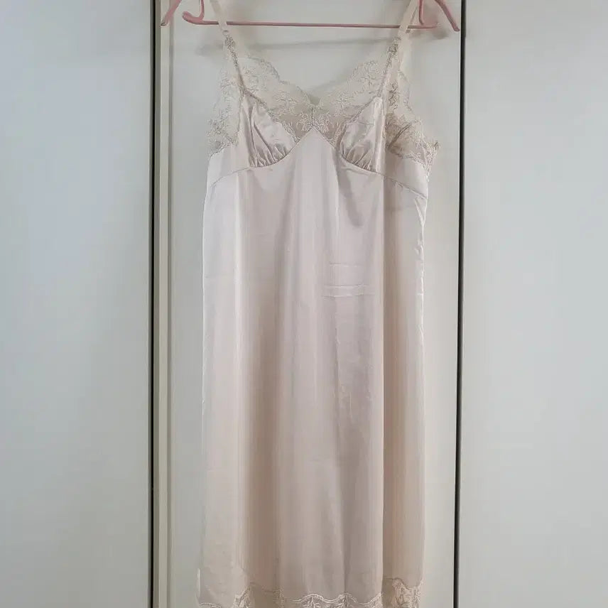 [BUNJANG] Vintage Lace Slip Dress Beige / 빈티지  레이스 슬립 원피스 베이지