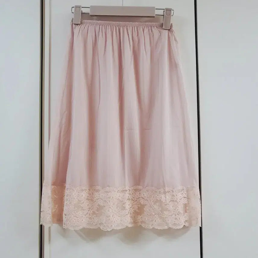 [BUNJANG] Lace Detail Pink Petticoat Skirt / 속치마 레이스 핑크