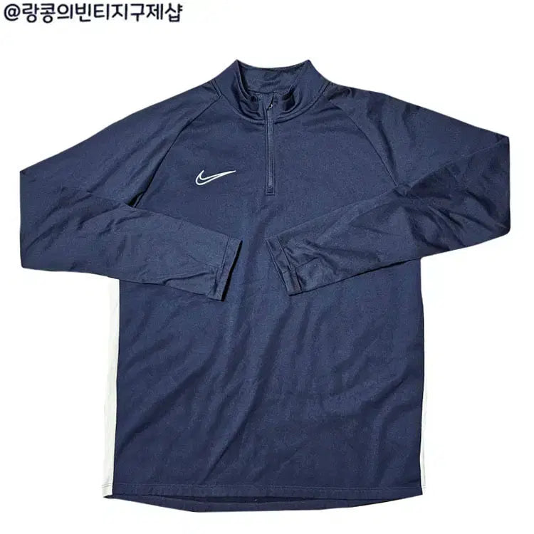 [BUNJANG] Nike Swoosh Street Long Sleeve Top / 나이키 스우시 스트릿 긴팔 탑