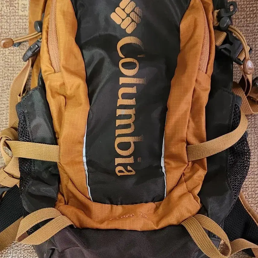 [BUNJANG] Columbia 22L Backpack - Orange/Black / 컬럼비아 백팩 오렌지 블랙 22L
