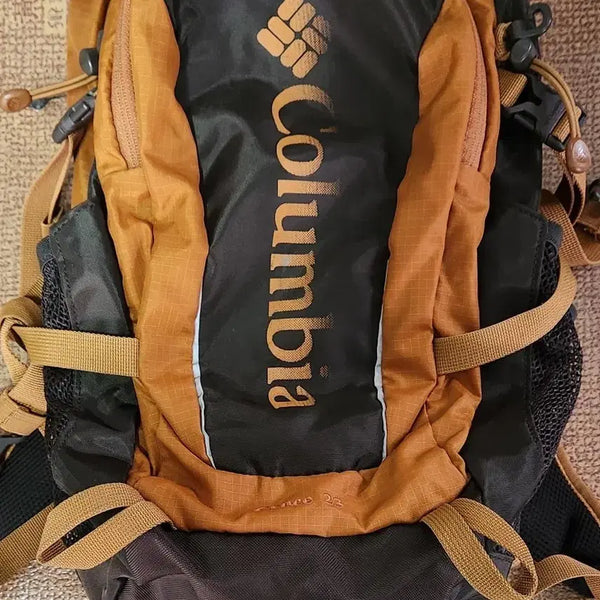 [BUNJANG] Columbia 22L Backpack - Orange/Black / 컬럼비아 백팩 오렌지 블랙 22L