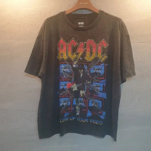 [BUNJANG] ACDC Band T-Shirt / ACDC. 밴드 티셔츠. 컬렉션! 미착.