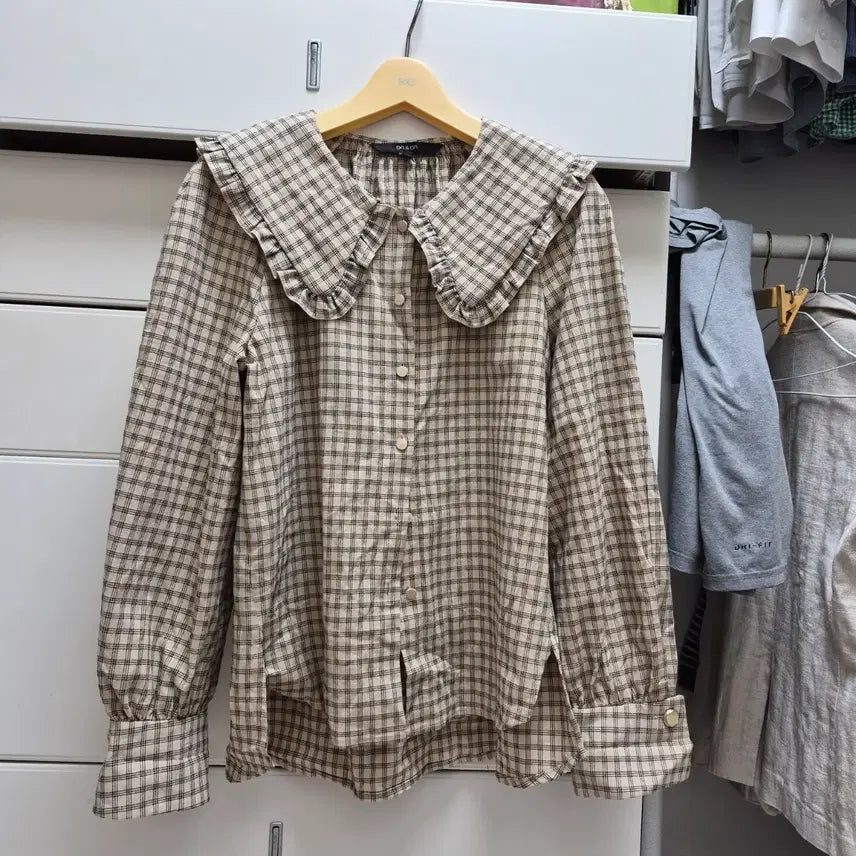[BUNJANG] On & On Check Frill Blouse / on & on 체크프릴브라우스 20년8월생산