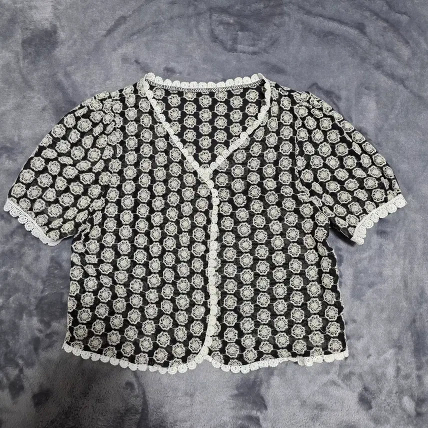 [BUNJANG] Women's Embroidered Short Sleeve Cardigan / (F)여성 자수 반팔 가디건 봄여름