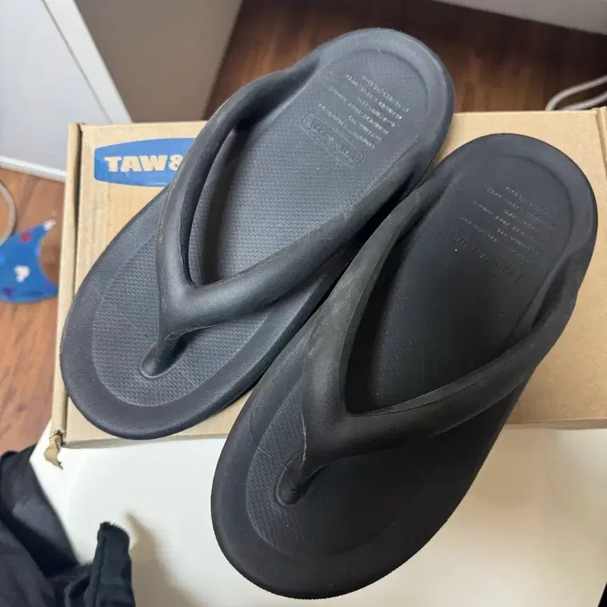 [BUNJANG] TAW&TOE Black Sandals 260mm / TAW&TOE 샌들 블랙 260