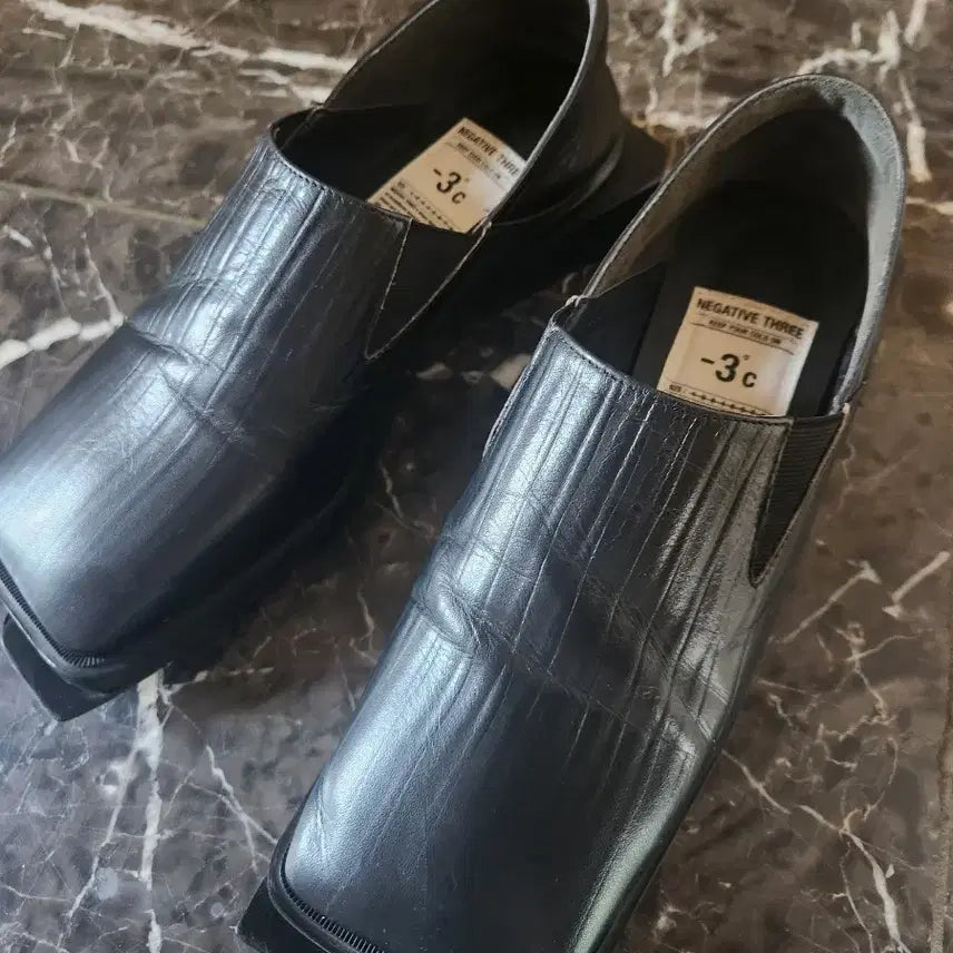 [BUNJANG] Negative Three Square Toe Black Loafers / 네거티브 쓰리 스퀘어토 블랙 로퍼