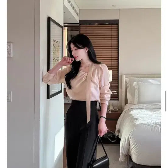 [BUNJANG] Aknyeo Diary Tie Blouse - Pink / 악녀일기 타이 블라우스 하객룩 핑크