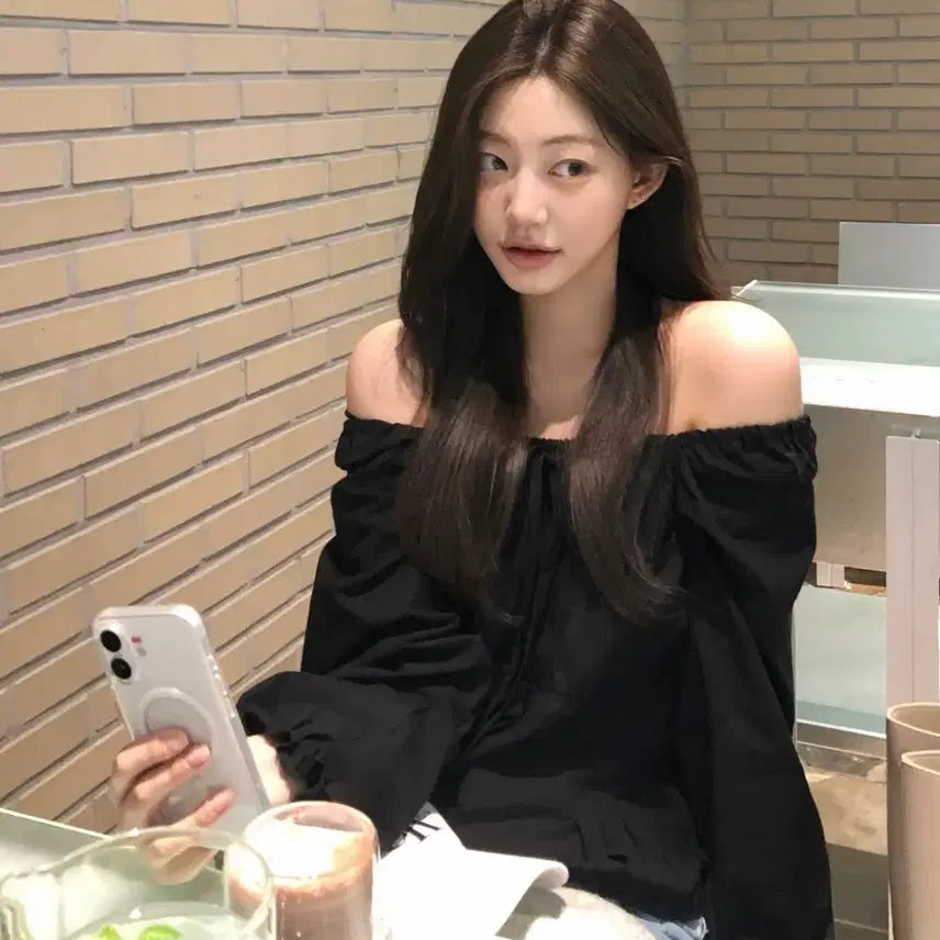[BUNJANG] JENNIE O Wendy Two-Way Blouse Black / 제니오 웬디 투웨이 블라우스 블랙