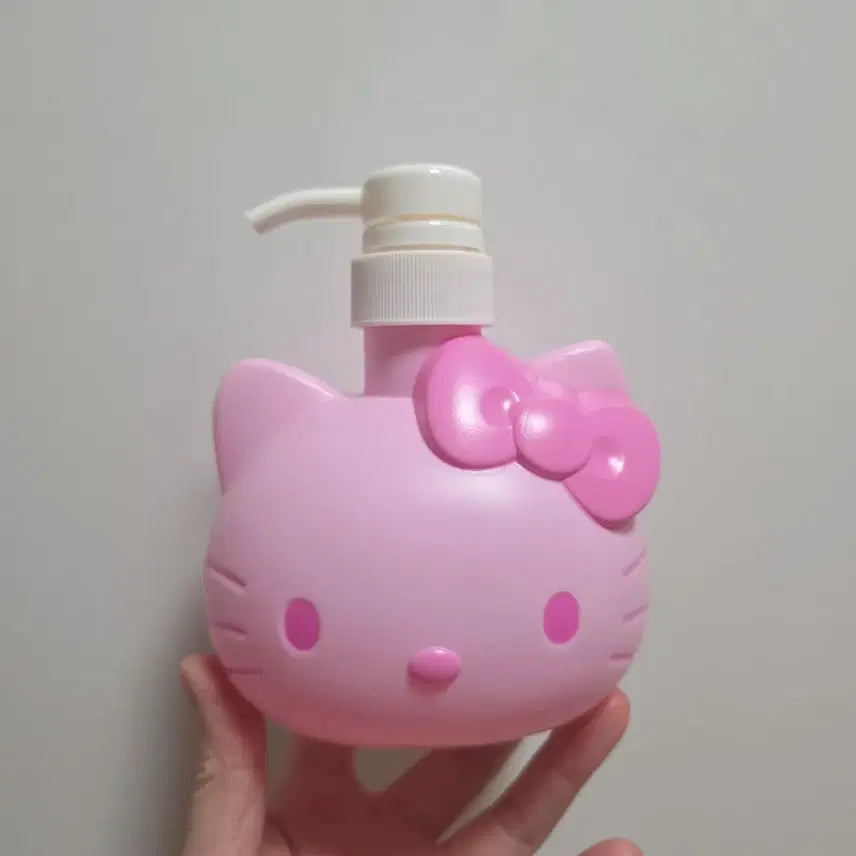 [BUNJANG] Hello Kitty Pink Pump Bottle / 헬로키티 핑크 펌프 용기