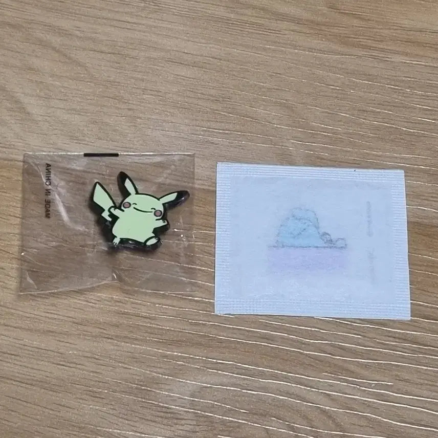 [BUNJANG] Colorgram Pokemon Metal Charm & Seal Sticker Bundle Set / 미개봉) 컬러그램 포켓몬 메탈참, 컬러그램 포켓몬 씰 스티커 일괄