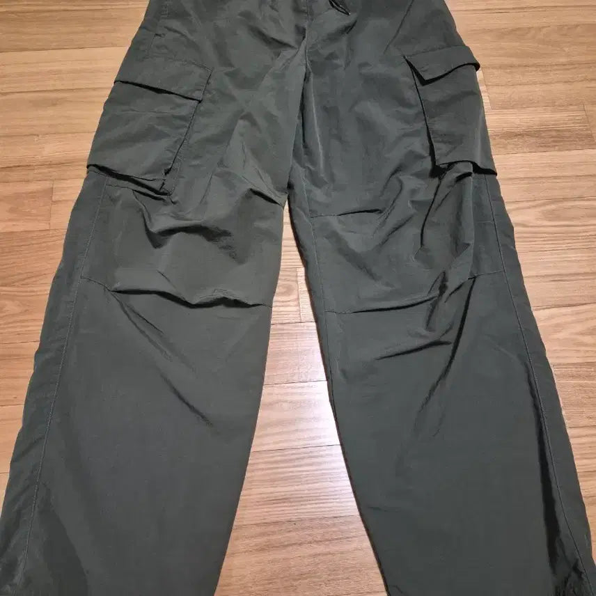 [BUNJANG] Khaki Cargo Pants / 카키색 카고 바지