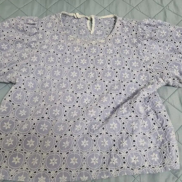 [BUNJANG] Lilac Embroidered Short Sleeve Blouse / 연보라 자수 반팔 블라우스