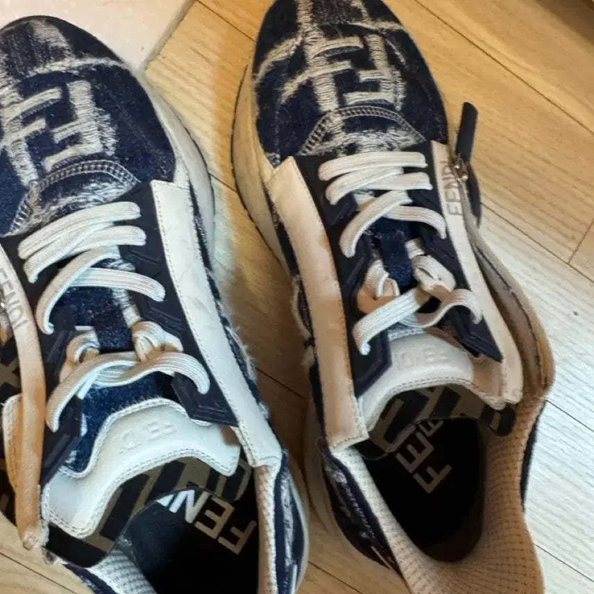 [BUNJANG] Fendi Sneakers / 팬디 스니커즈