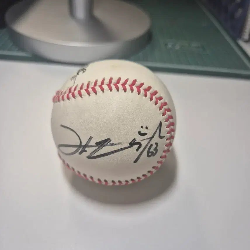 [BUNJANG] KBO Official Baseball Signed by Kim Taek-yeon / sky line 김택연선수 싸인볼