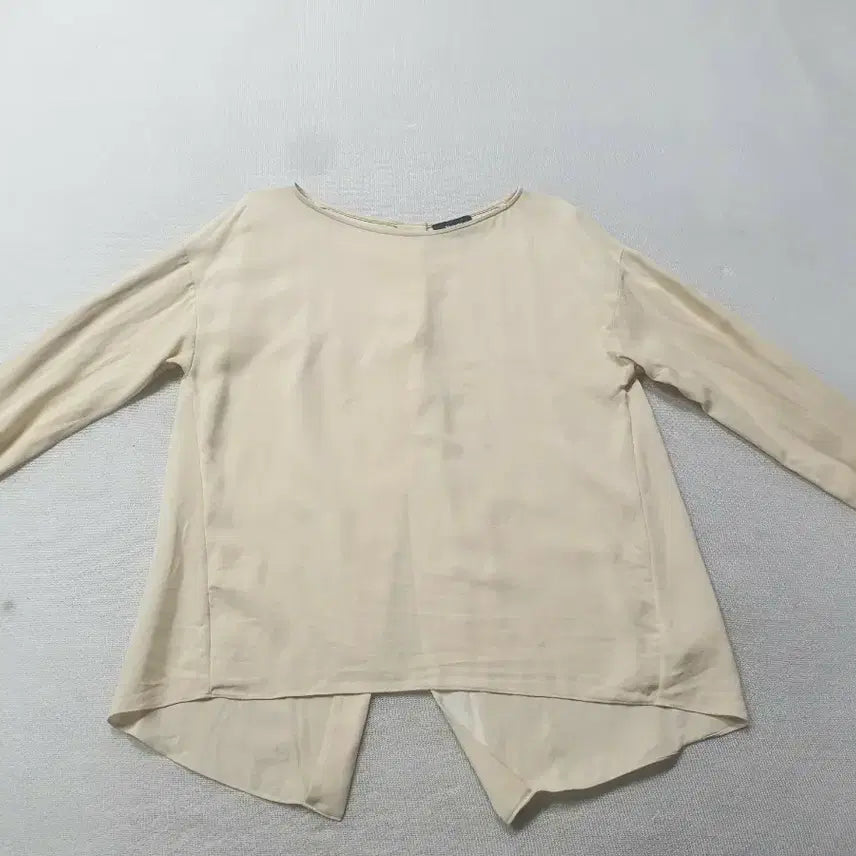 [BUNJANG] Theory 100% Silk Beige Back Open Blouse Women's 90 / 띠어리 실크100% 베이지 백오픈 블라우스 여성90