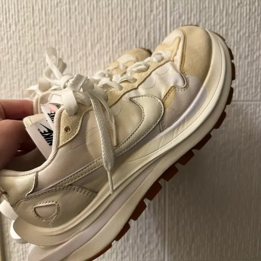 [BUNJANG] Nike x Sacai Vaporwaffle White & Gum (260mm) / [260] 나이키 사카이 베이퍼와플 화이트 앤 검 (세탁완)