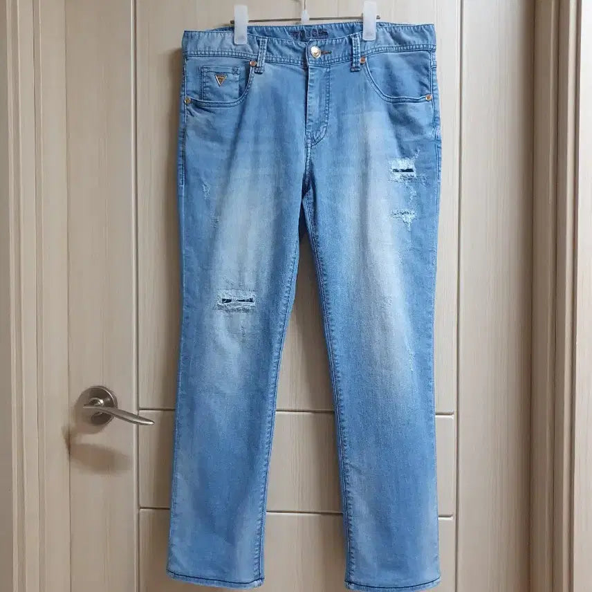 [BUNJANG] Guess Women's Summer Light Wash Skinny Fit Jeans (Size 31/32-33) / 게스 (78/31) 스판 (여름용) 연청바지
