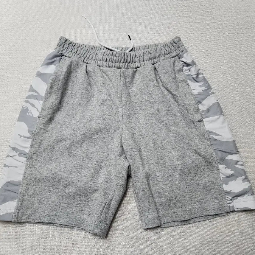 [BUNJANG] NEW ERA Camouflage Pattern Training Shorts (Waist 30) / NEW ERA 카모플라쥬 패턴 배색 트레이닝 반바지 허리30