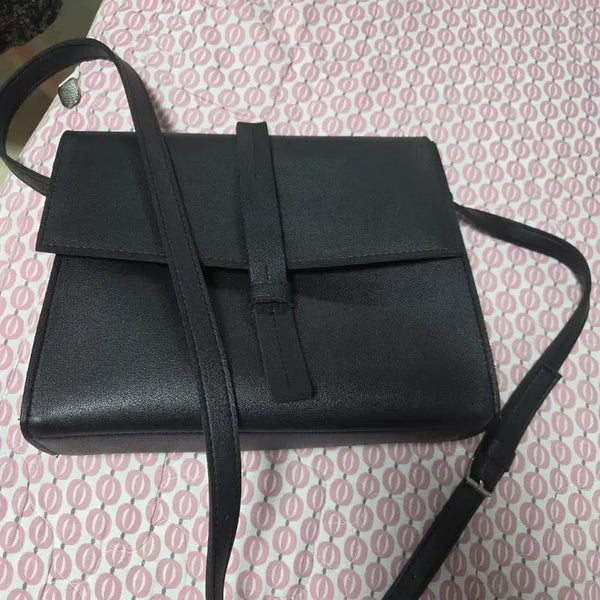 [BUNJANG] Black Crossbody Bag / 크로스백 블랙