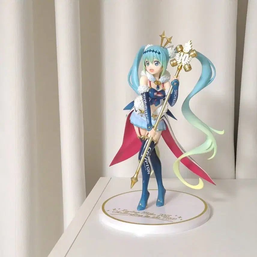 [BUNJANG] Aquamarine Hatsune Miku 2018 Racing Miku 1/7 Scale Figure (Limited Edition, Discontinued) / 아쿠아마린 하츠네 미쿠 2018 레이싱 미쿠 한정판 단종템 급처