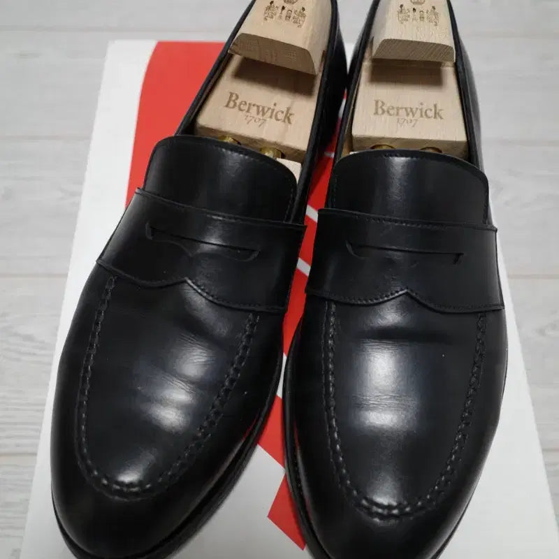 [BUNJANG] TLB 545 Loafers UK 8 / TLB 545 로퍼 uk 8사이즈