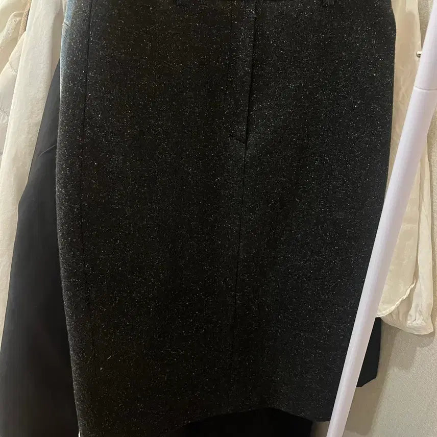 [BUNJANG] Mango Many Please Midi Skirt / 망고매니플리즈 스커트